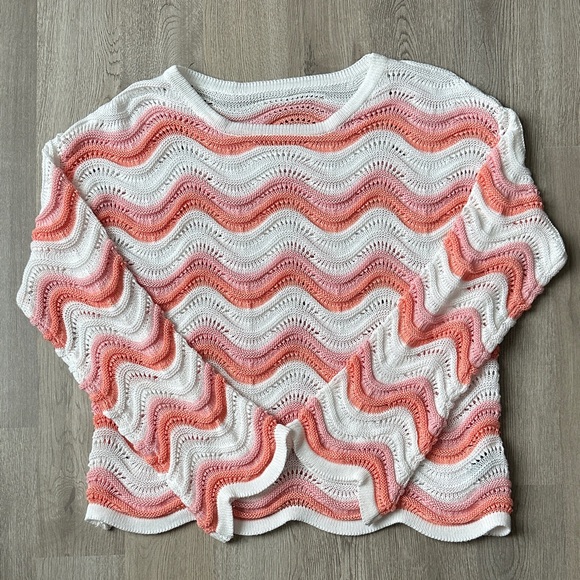 Bell Sleeve Wave Pattern Pink|Coral|White size Large - Picture 3 of 3